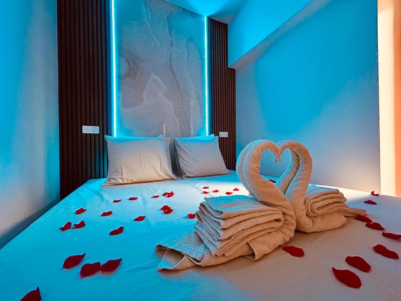 Intimate Escape - Seaside - Spa Bath - Wifi - Ac Nice Eksteriør bilde