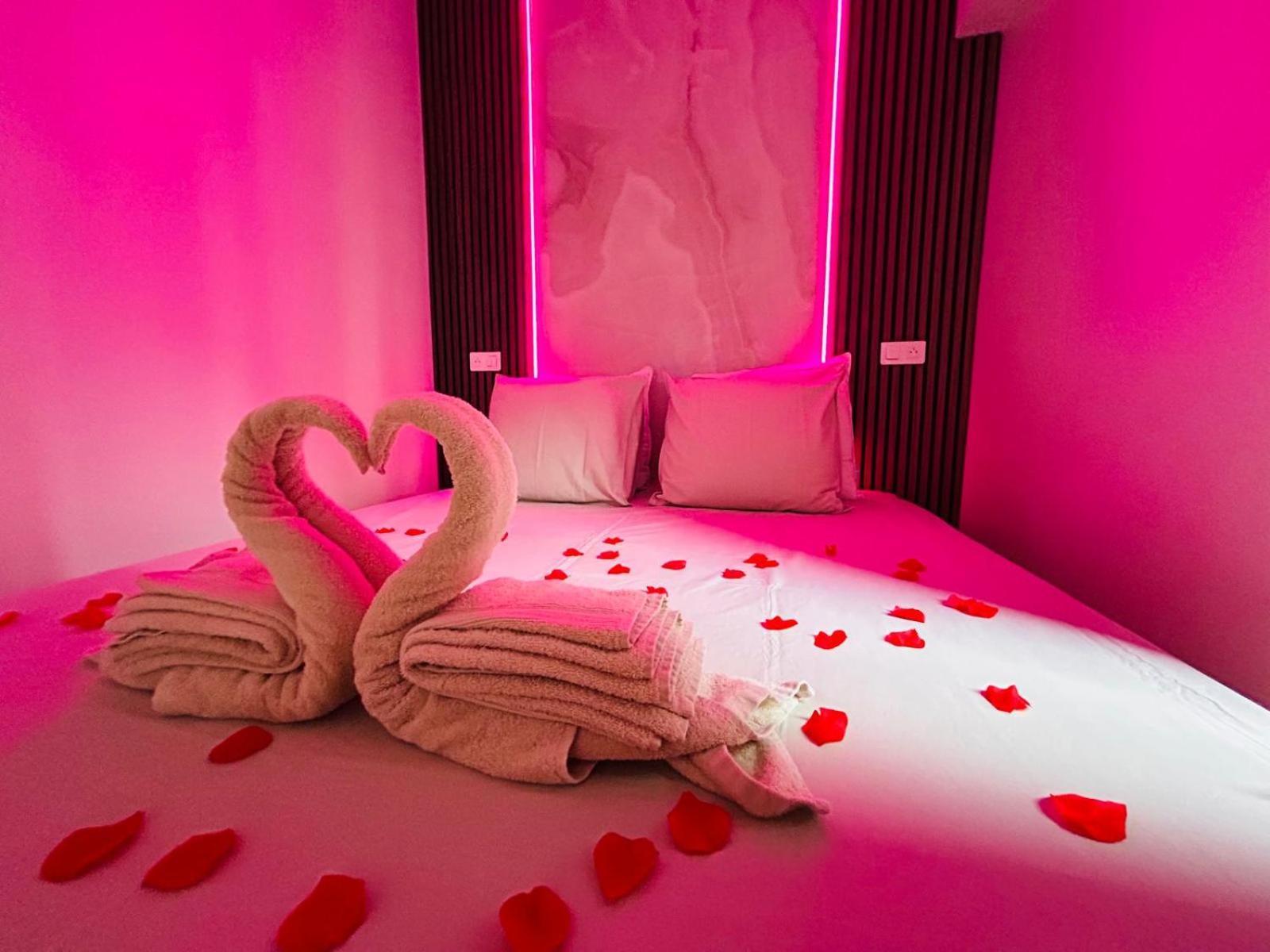 Intimate Escape - Seaside - Spa Bath - Wifi - Ac Nice Eksteriør bilde
