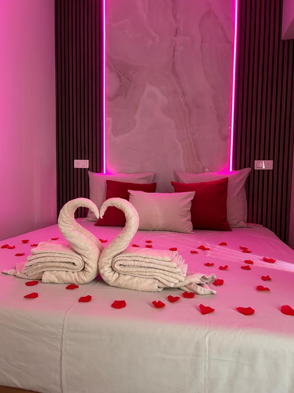 Intimate Escape - Seaside - Spa Bath - Wifi - Ac Nice Eksteriør bilde